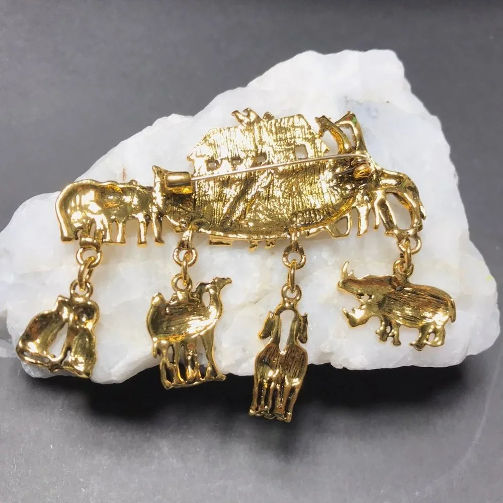Gold tone Noahs ark brooch pin with animal dangle charms